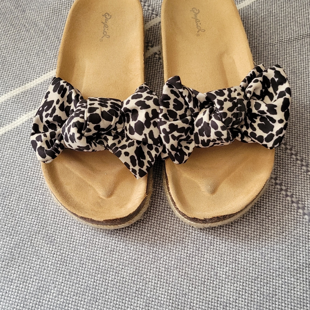 Cream and Black Bow Sandals